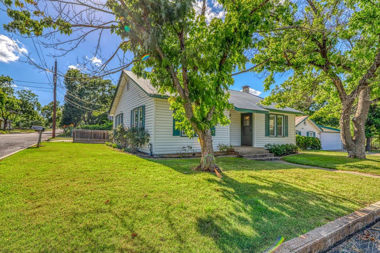 Villa Tranquility Corner Fredericksburg Exterior foto